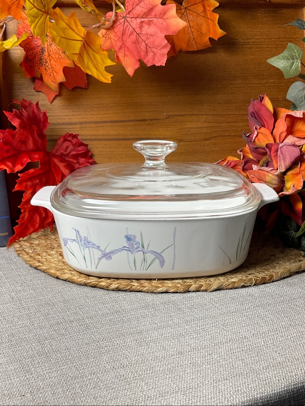 Vintage CorningWare Shadow Iris 2L Casserole Dish With Pyrex Lid